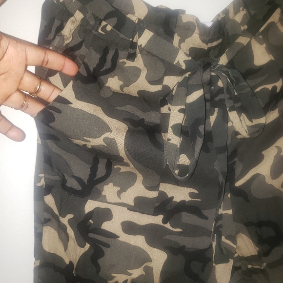 Clothes - Picture 2 of 3